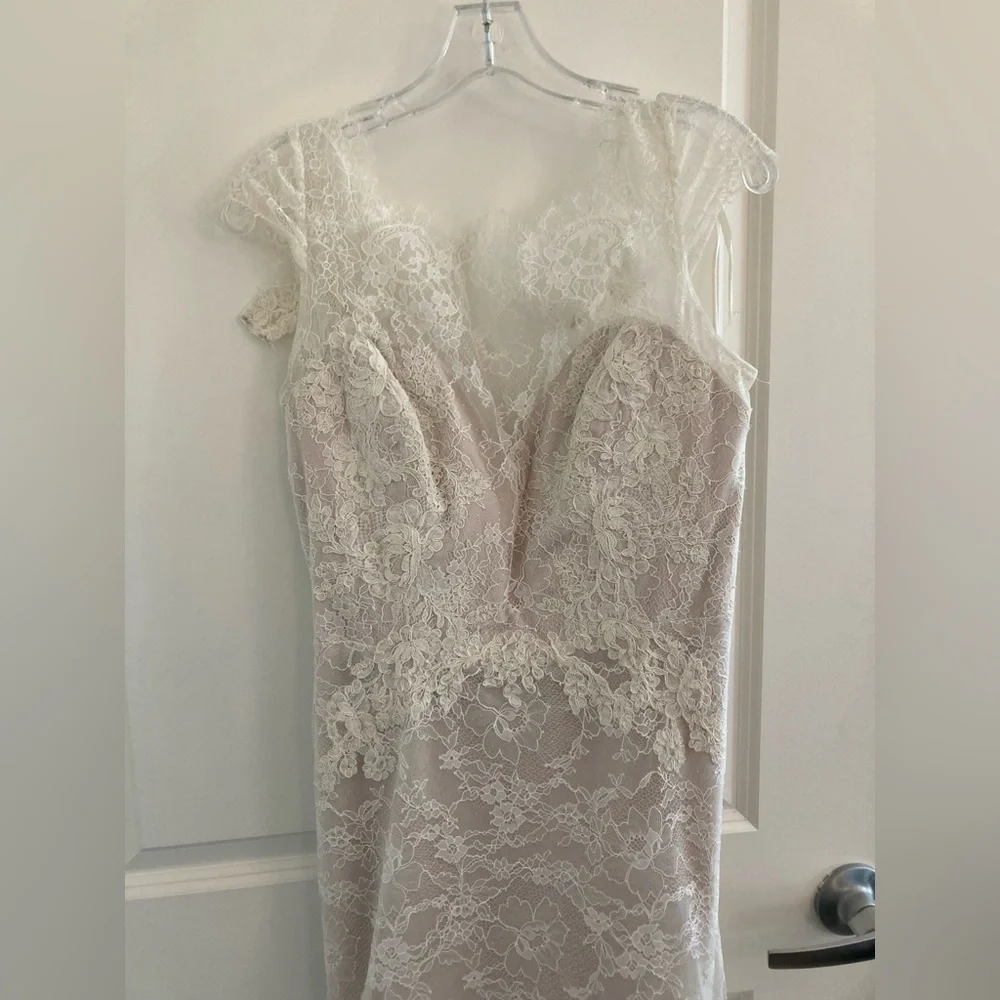 Alvina Valenta - 9552 - Size 12 - Ivory - Wedding Dress - Picture 4 of 7